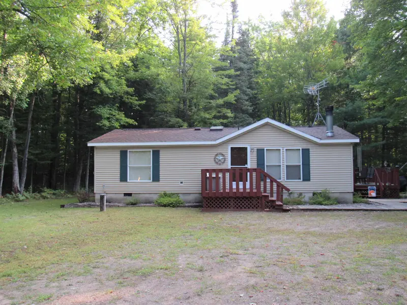 15590 VALENTINE LN, Mountain, WI 54149
