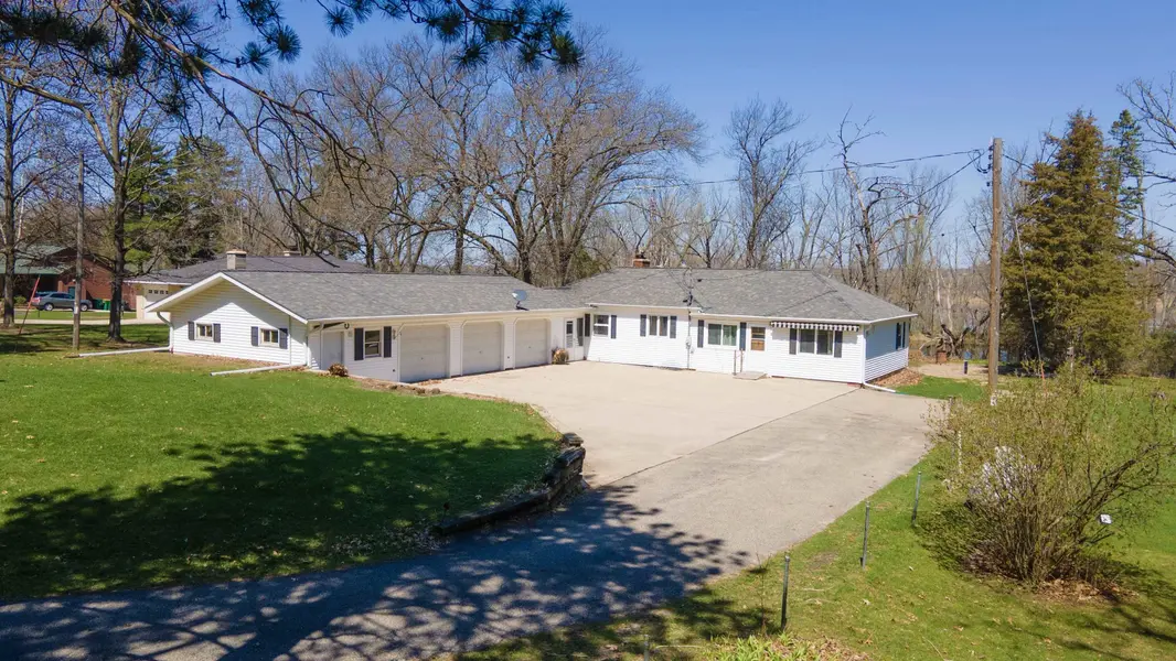 N8706 LANDING RD, Berlin, WI 54923