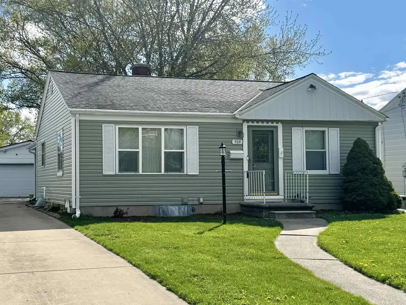 959 WAVERLY PL, Green Bay, WI 54304-9999