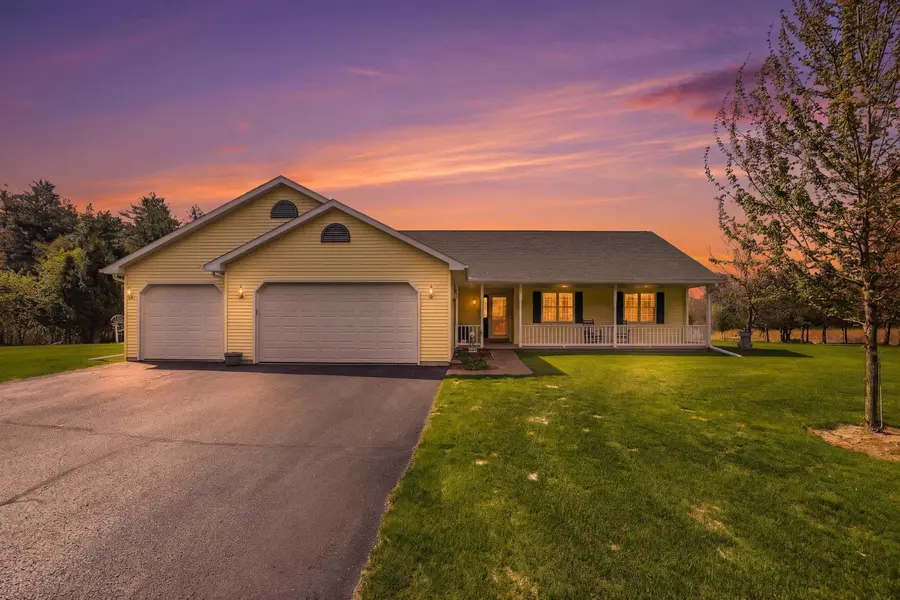 N3849 N MILITARY RD, Weyauwega, WI 54983