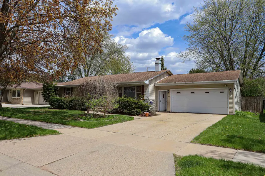 206 S MIDPARK DR, Appleton, WI 54915