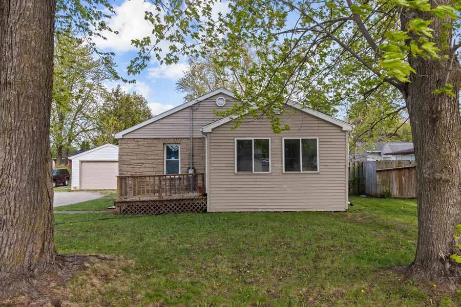 1212 S COMMERCIAL ST, Neenah, WI 54956