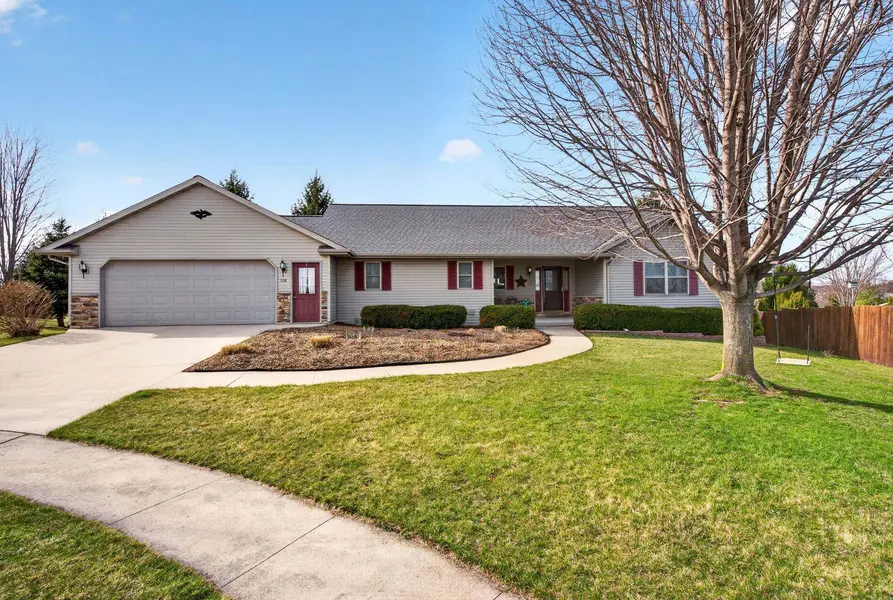 106 PARKVIEW DR, Eden, WI 53019