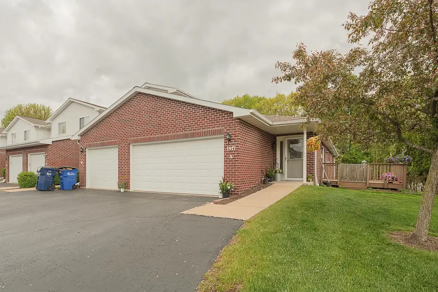 1917 RIVERSIDE DR #A, Suamico, WI 54313-4097