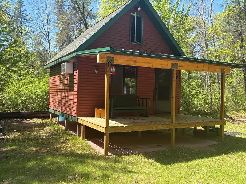 W10285 COLE CREEK LN, Dunbar, WI 54119