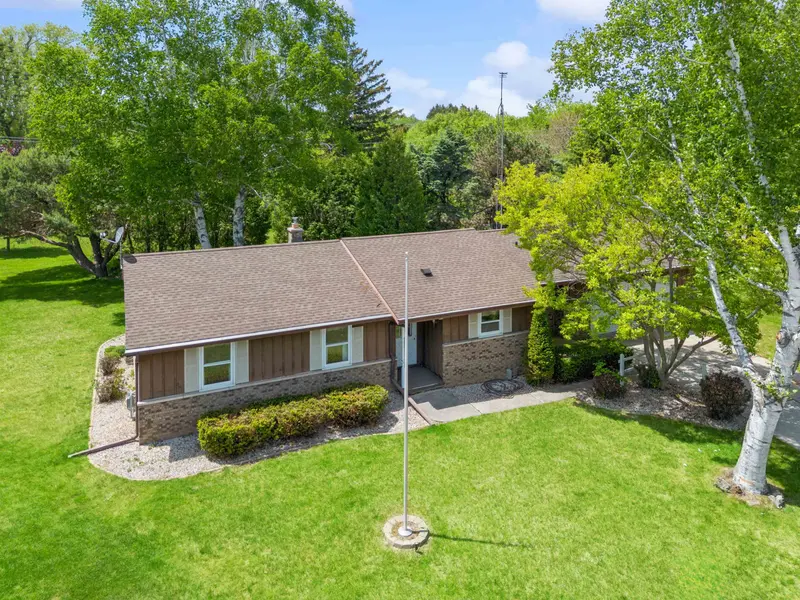 4250 ROCK CT, Manitowoc, WI 54220