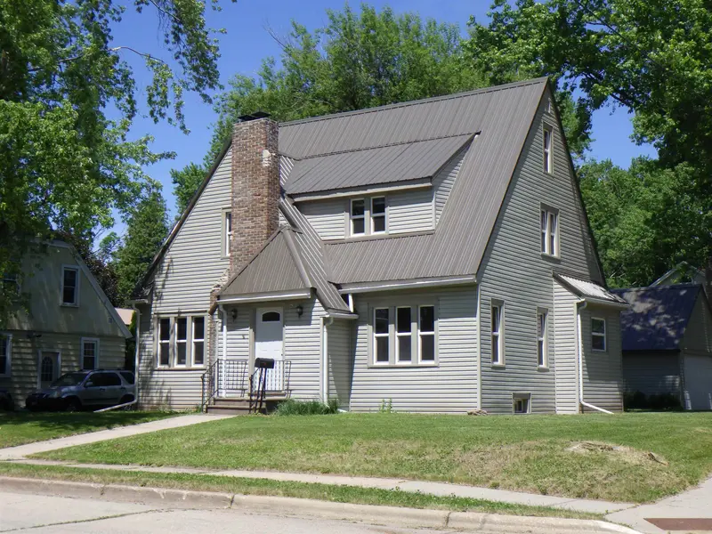 50 PEARL ST, Clintonville, WI 54929
