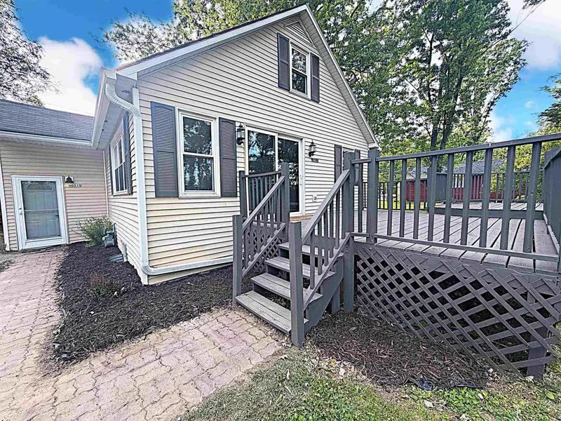 N6515 LAURMAR LN, Oneida, WI 54155