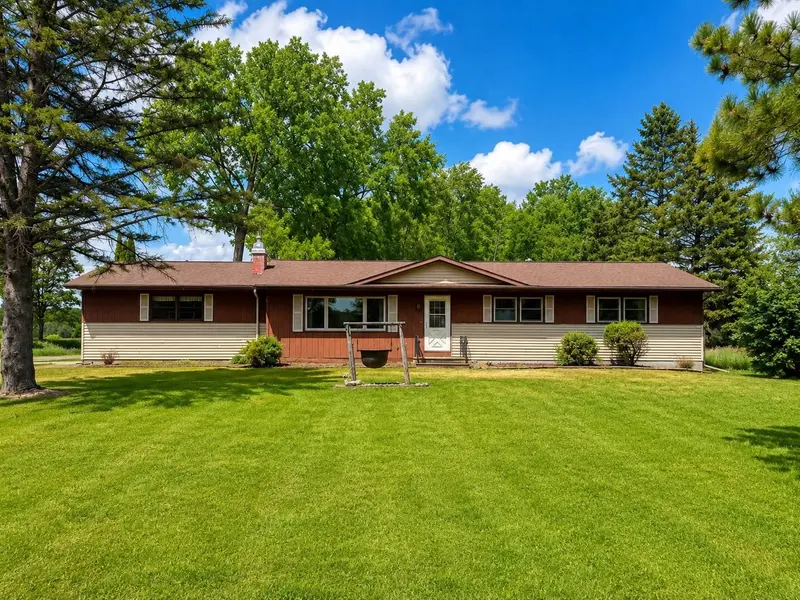 N110 WEIR RD, Berlin, WI 54923