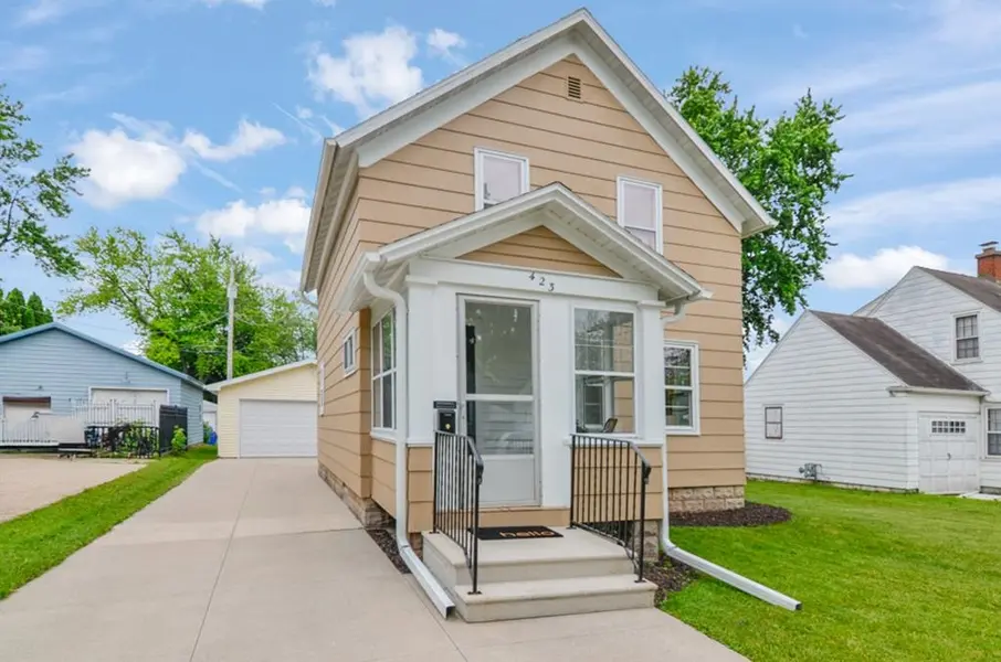 423 W 7TH ST, Kaukauna, WI 54130