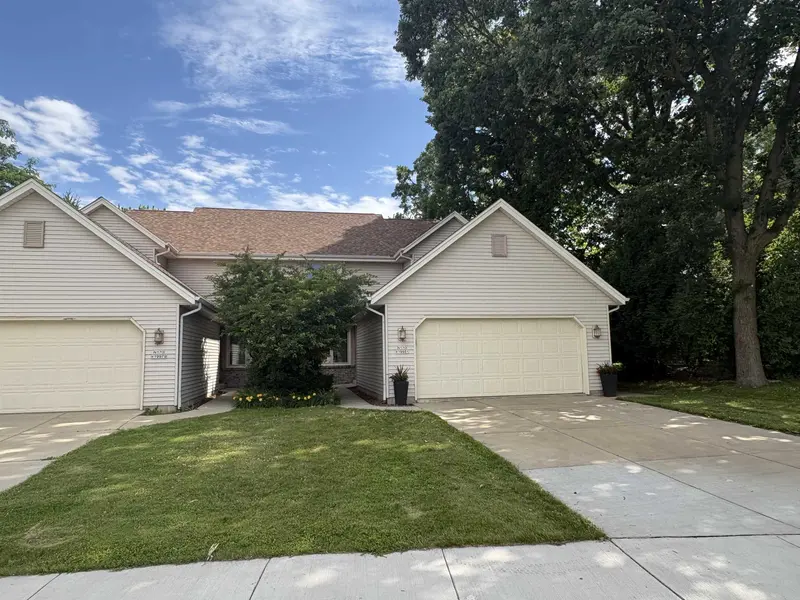 N170W19981 WILLOW RIDGE DR, Jackson, WI 53037