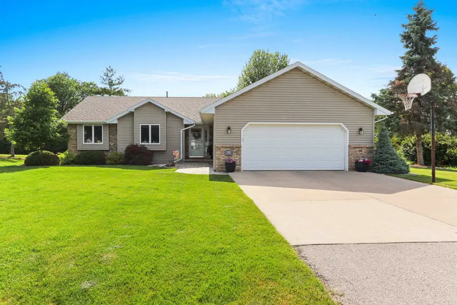 N365 RED TAIL LN, Appleton, WI 54915-8745