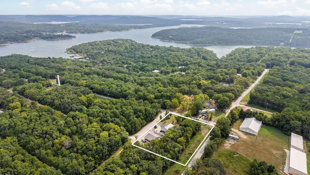 26 E Second LN, Shell Knob, MO 65747