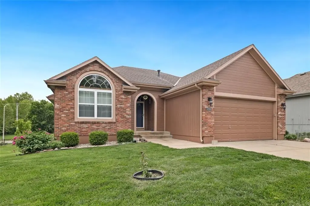 4421 NE 72nd TER, Kansas City, MO 64119