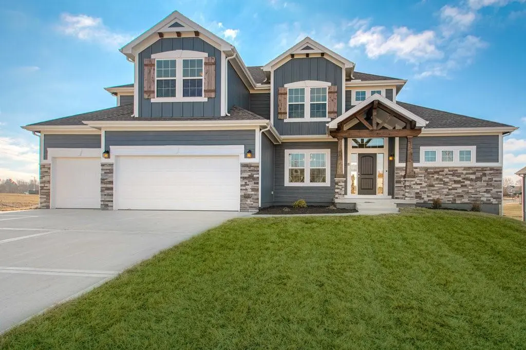 8964 NE 99th TER, Kansas City, MO 64157