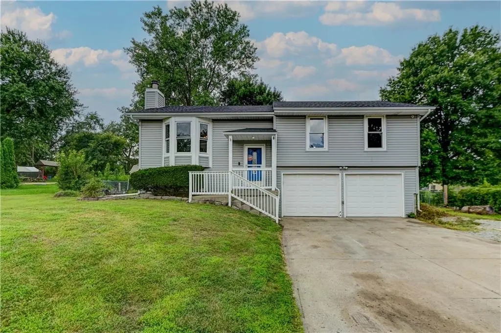 10412 N Baltimore AVE, Kansas City, MO 64155