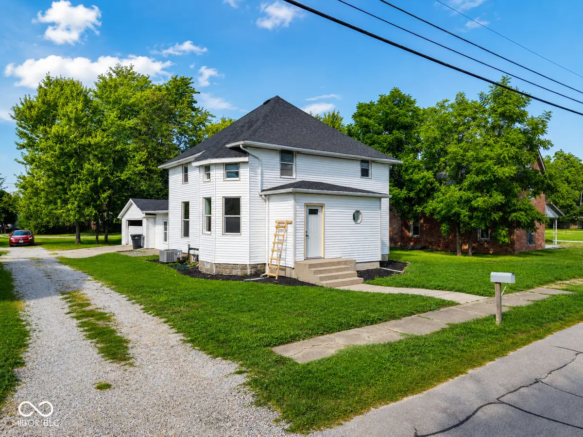 604 E Mill ST, Summitville, IN 46070