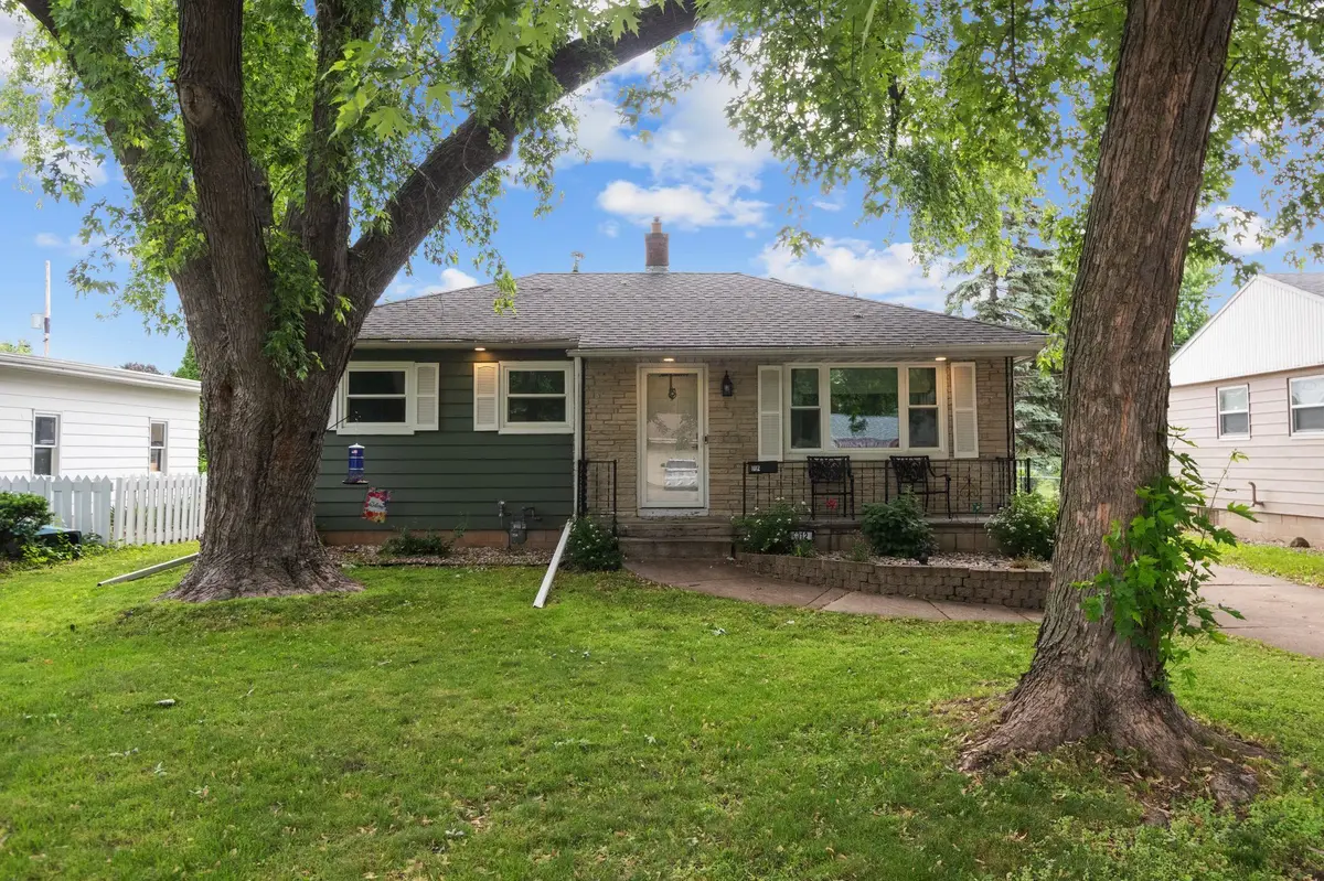 1012 GROVE ST, Oshkosh, WI 54901