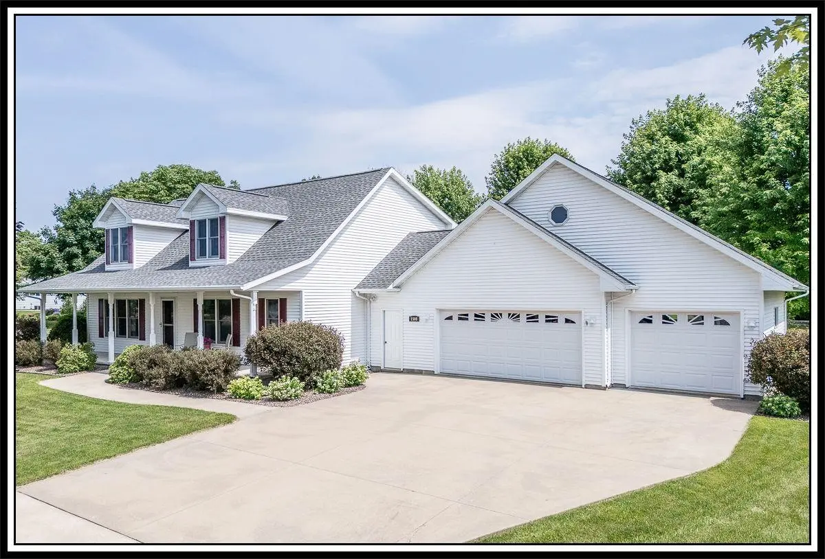 1508 CEDARHURST DR, New London, WI 54961-2299