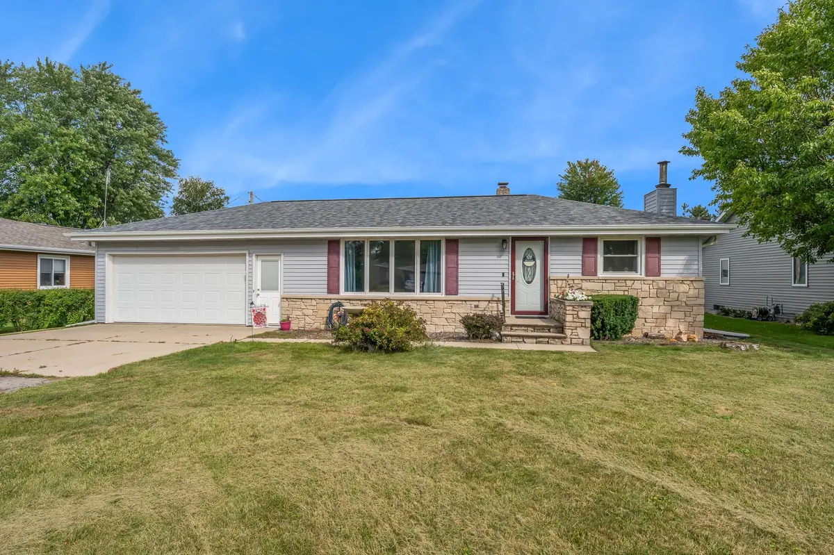 3030 N MORRISON ST, Appleton, WI 54911