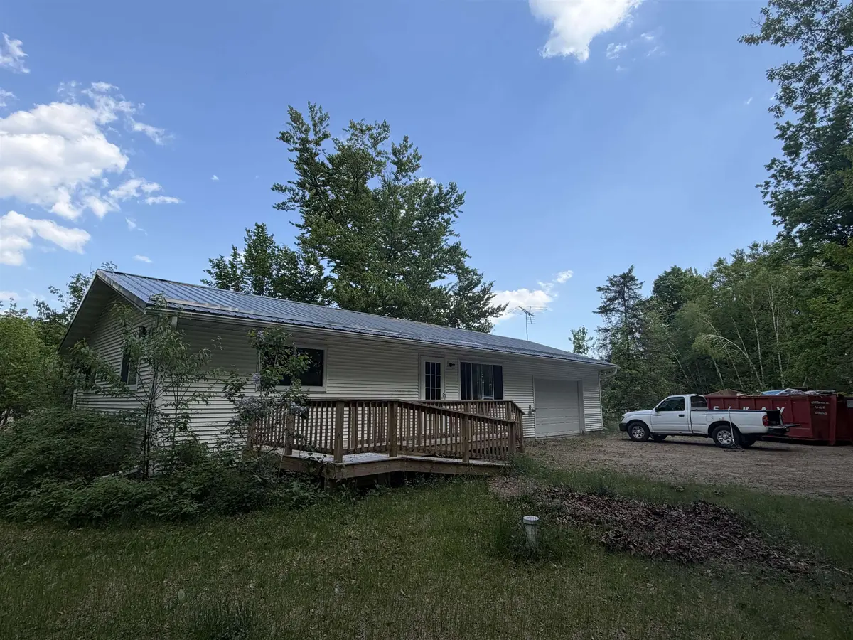 7674 COUNTY ROAD V, Gillett, WI 54124