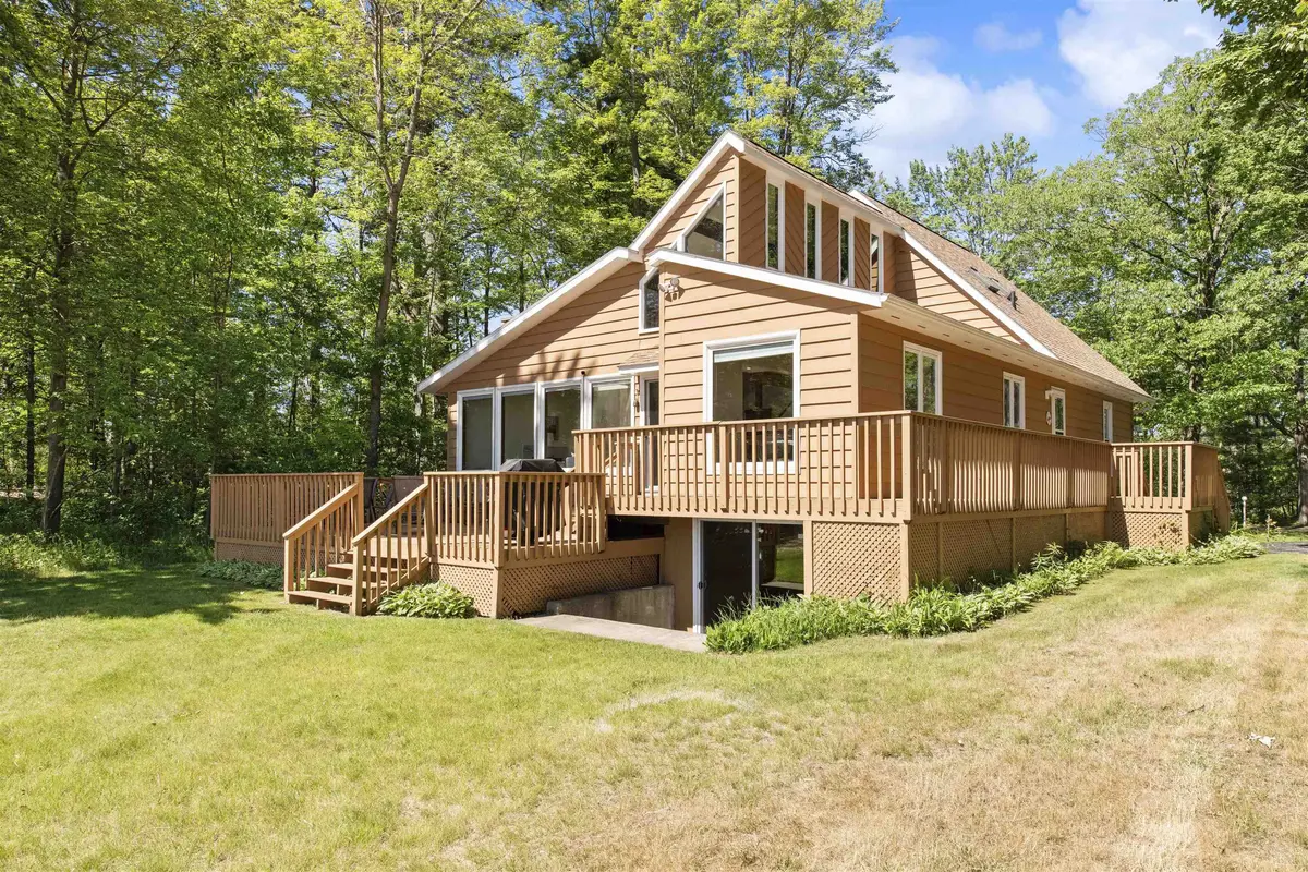 4 NORTHWOOD CV, Menominee, MI 49858