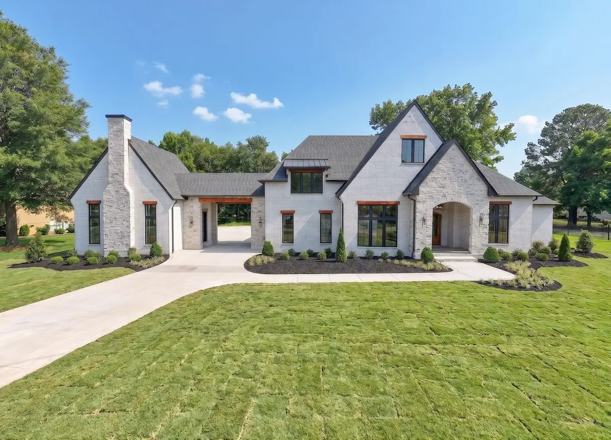 101 Danford Dr, Clarksville, TN 37043