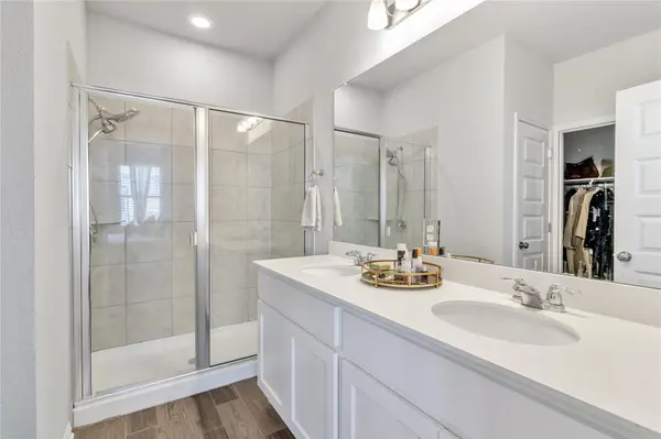 112 Old Stagecoach RD, Jarrell, TX 76537