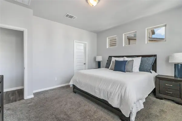 112 Old Stagecoach RD, Jarrell, TX 76537