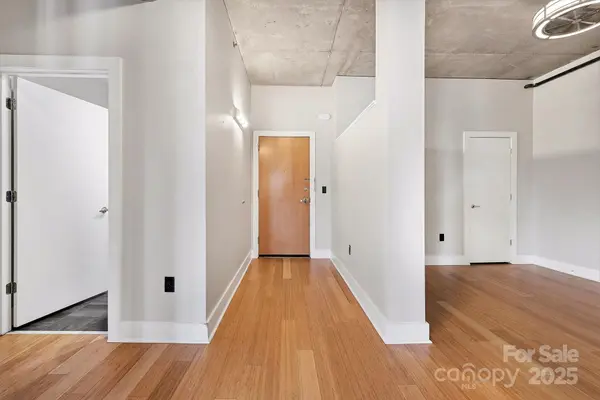505 E Sixth ST #304, Charlotte, NC 28202