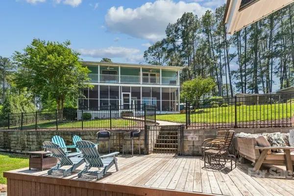 49571 Blackberry RD, Norwood, NC 28128