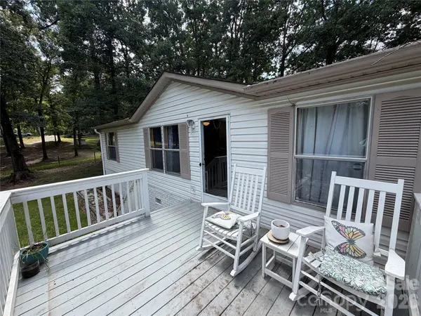 32139 Blakley DR, Albemarle, NC 28001