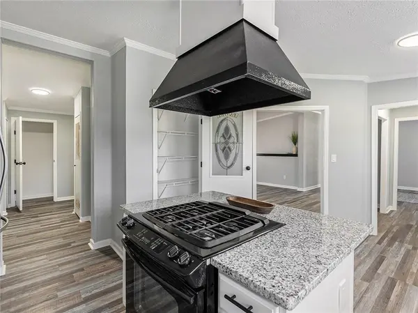 13732 Lawrence AVE, Bonner Springs, KS 66012