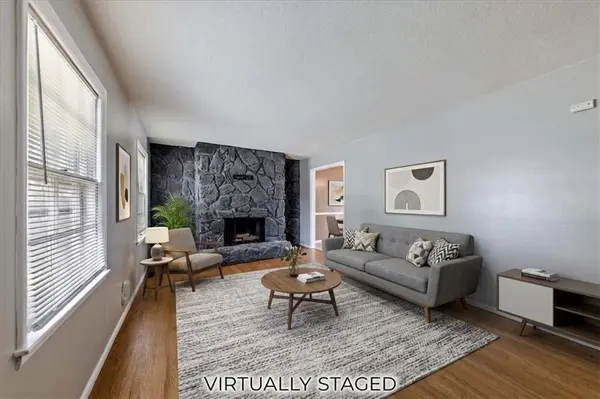 11815 S Beacon AVE, Kansas City, MO 64134