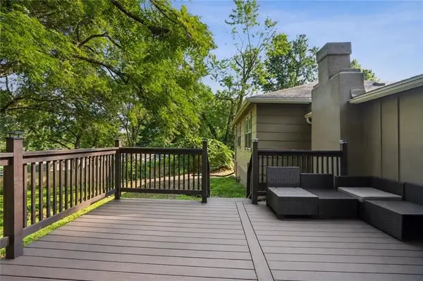 204 E 96th ST, Kansas City, MO 64114