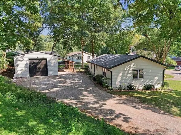 730 Goodlet CIR, Weston, MO 64098