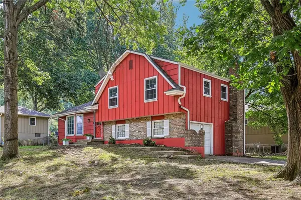 8201 E 104th ST, Kansas City, MO 64134