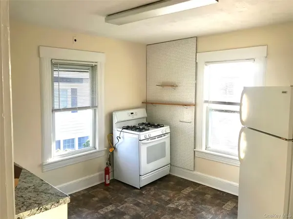 Address not disclosed, Rockville Centre, NY 11570