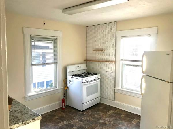 Address not disclosed, Rockville Centre, NY 11570