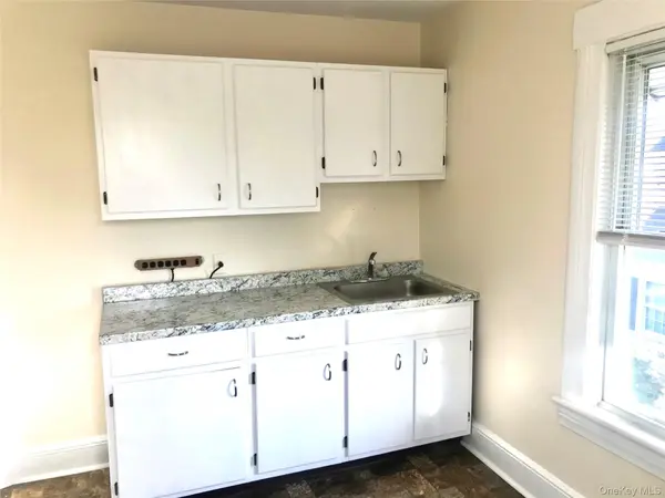 Address not disclosed, Rockville Centre, NY 11570