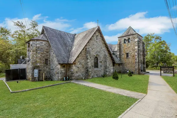 1715 E Main ST, Mohegan Lake, NY 10547