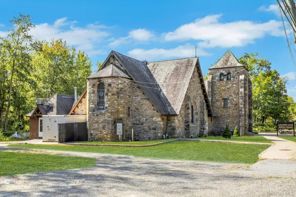 1715 E Main ST, Mohegan Lake, NY 10547