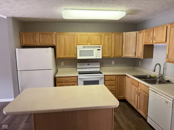 4717 Kelvington DR, Indianapolis, IN 46254