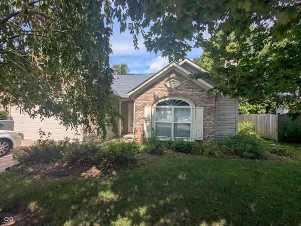 590 New London DR, Greenwood, IN 46142