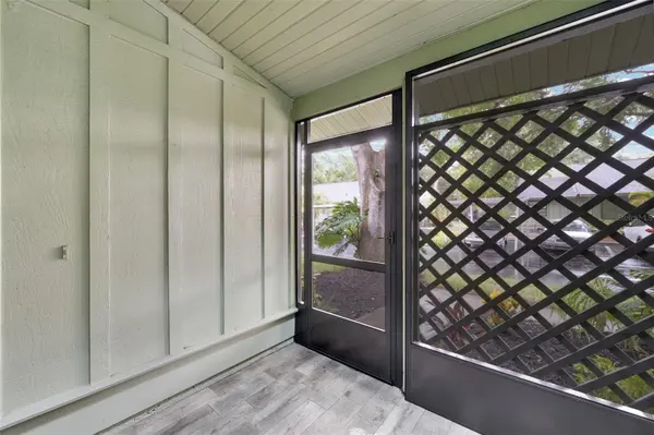 5015 BARRINGTON CIR #201, Sarasota, FL 34234