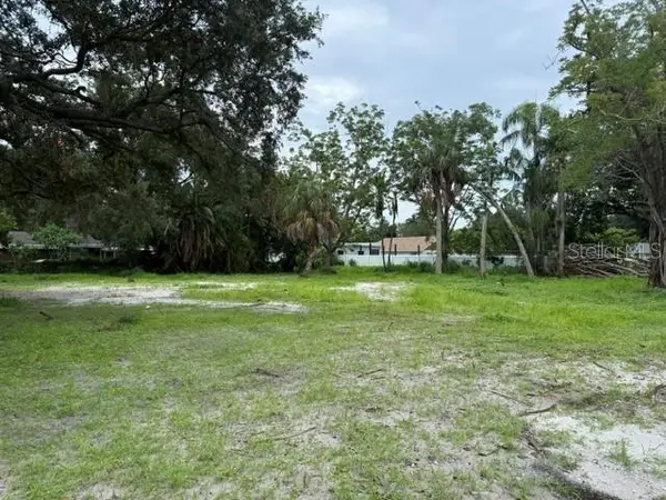 200 11TH AVE E, Bradenton, FL 34208