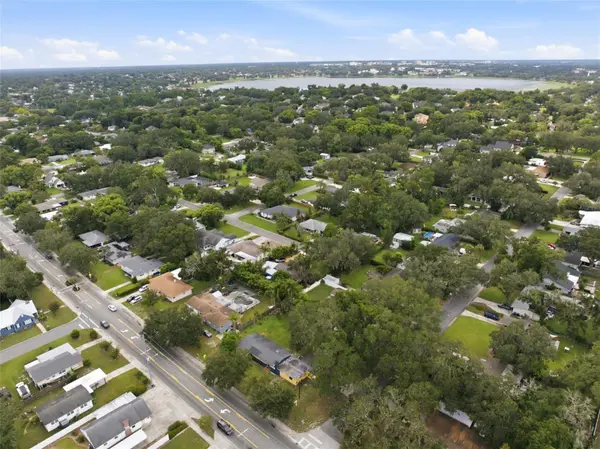 1410 E EDGEWOOD DR, Lakeland, FL 33803
