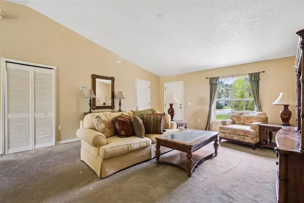 3403 QUEEN PALM DR, Edgewater, FL 32141