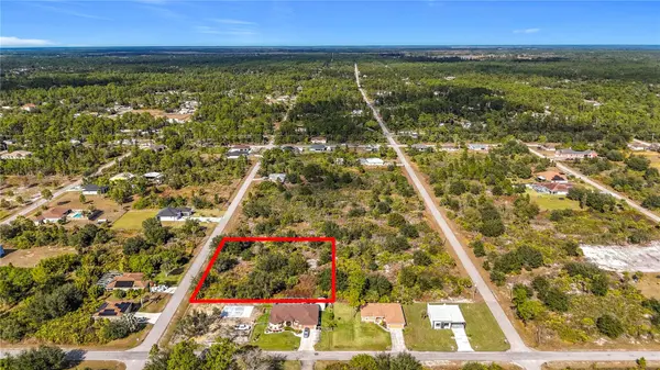 904 LAKE AVE, Lehigh Acres, FL 33972