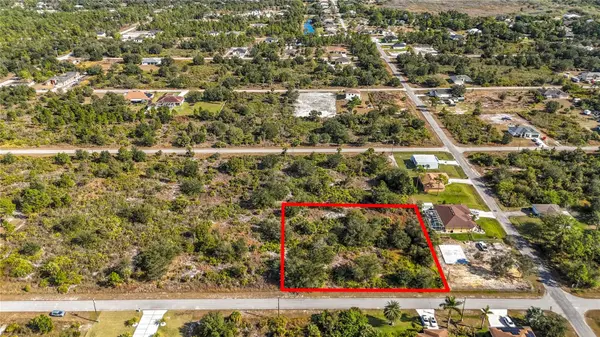 904 LAKE AVE, Lehigh Acres, FL 33972